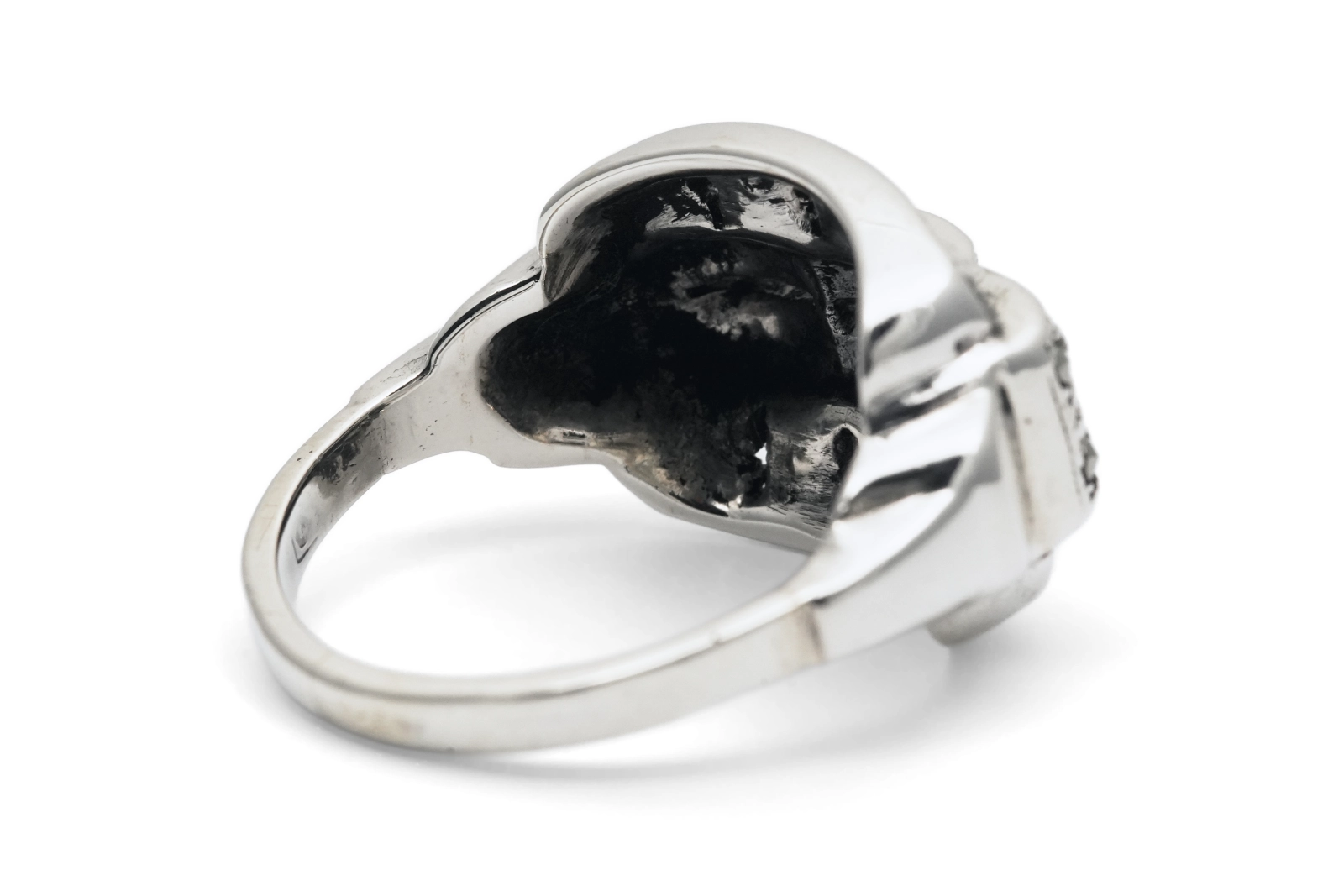 Bague Art Déco en argent sertie de marcassites