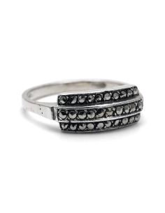 Bague Art Déco en argent sertie de marcassites