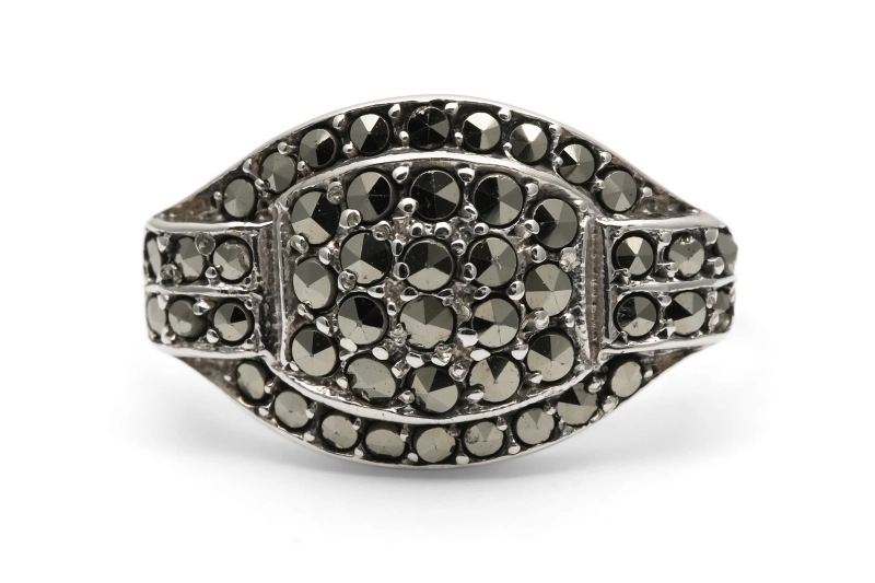 Bague Art Déco en argent 935 sertie de marcassites