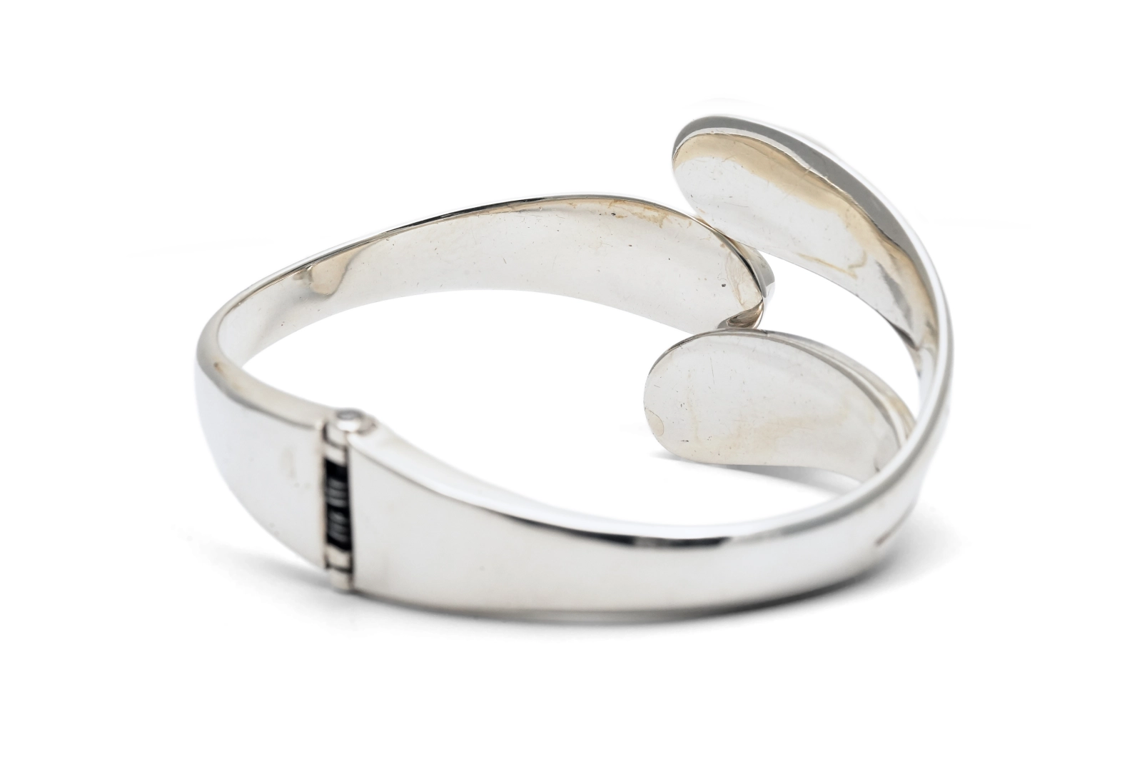 Bracelet contemporain en argent 925 serti de turquoises