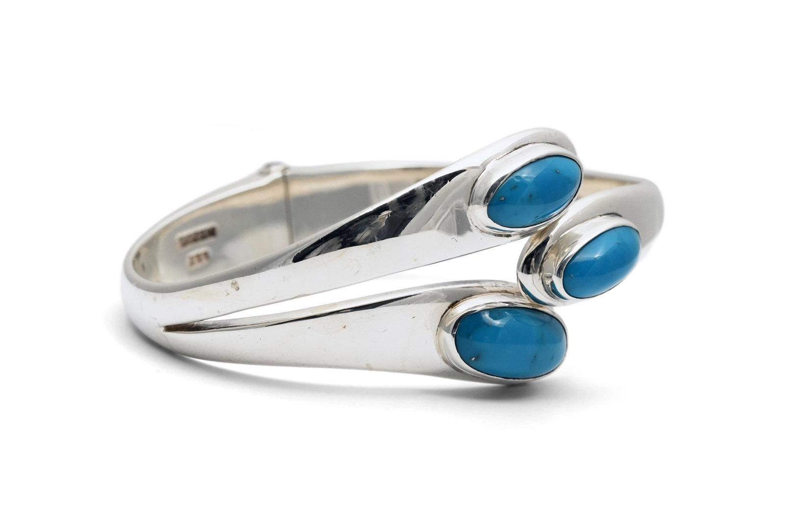 Bracelet contemporain en argent 925 serti de turquoises