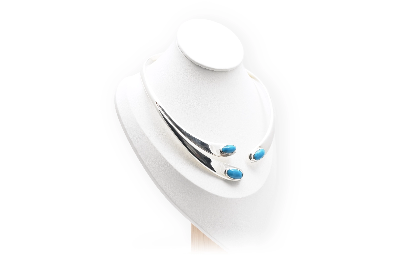 Collier contemporain en argent 925 serti de turquoises