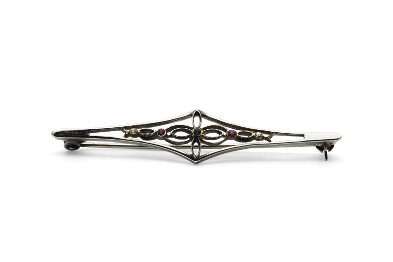 Broche Art Nouveau en argent sertie de strass