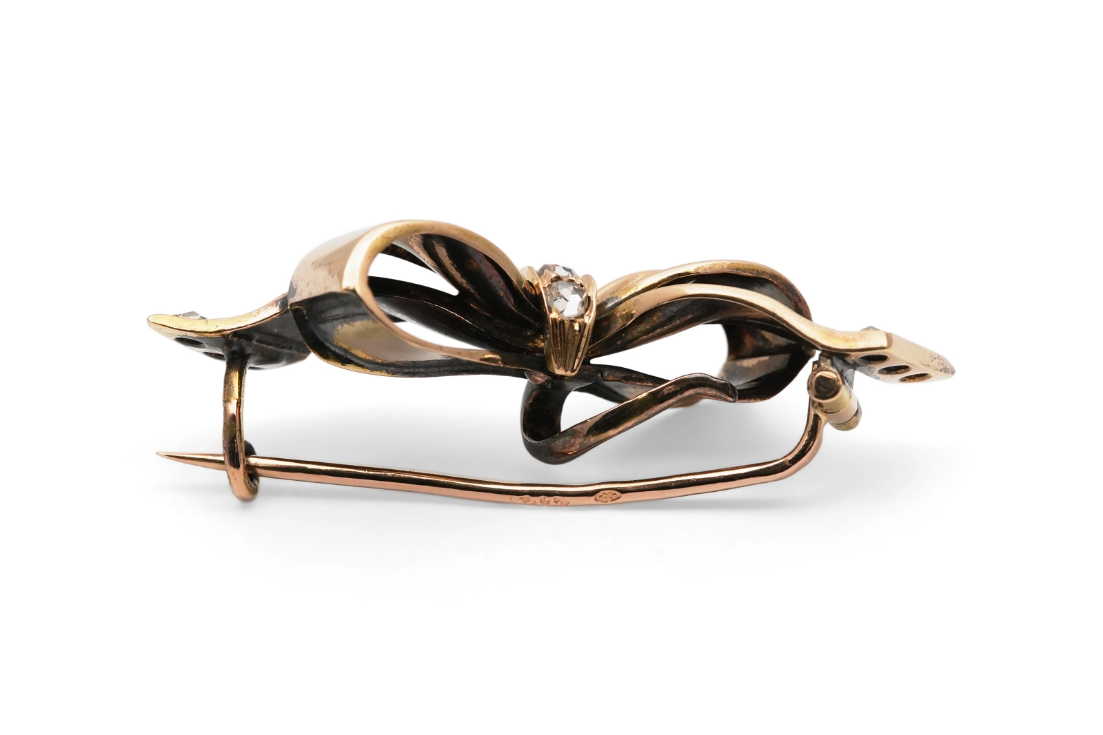 Broche Art Nouveau en or jaune 18 carats sertie de diamants taille "rose"