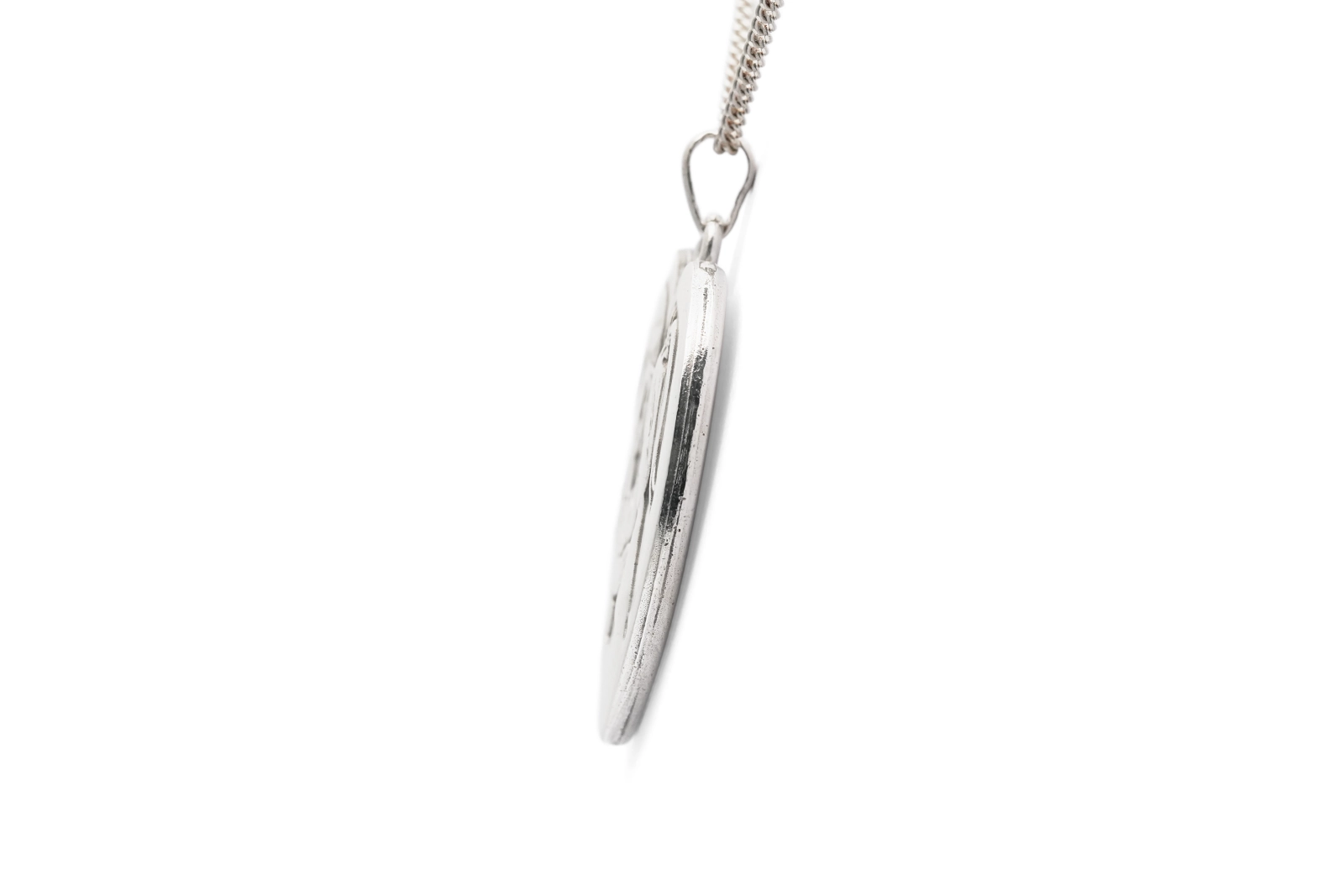 Pendentif Années 50 "Les amoureux de Peynet" en argent