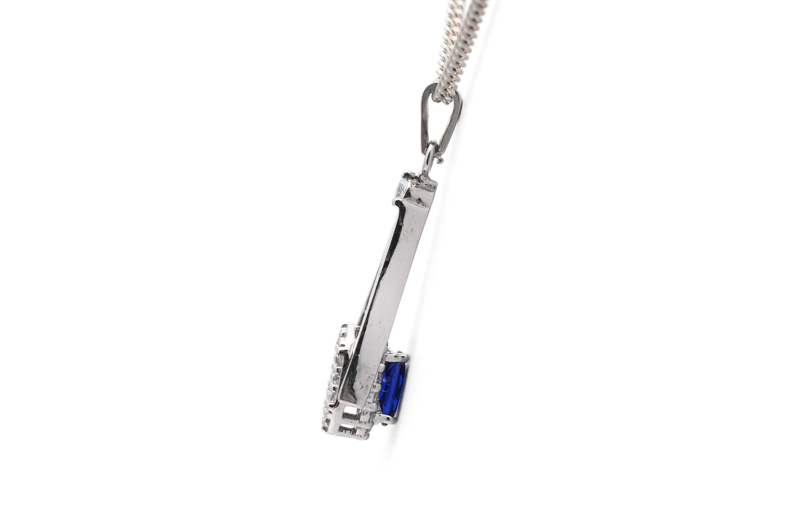 Pendentif contemporain en argent 925 serti de zirconiums