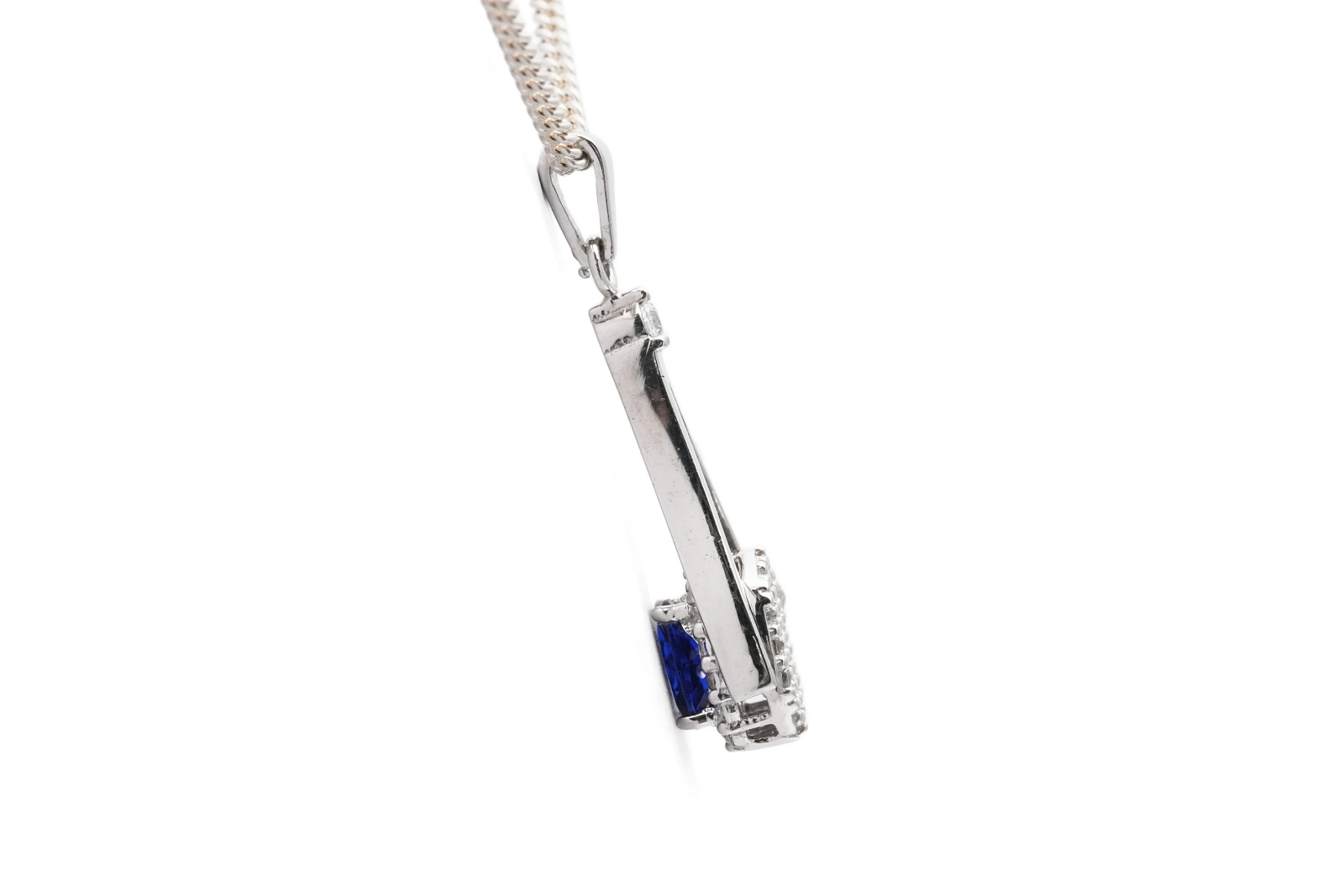 Pendentif contemporain en argent 925 serti de zirconiums