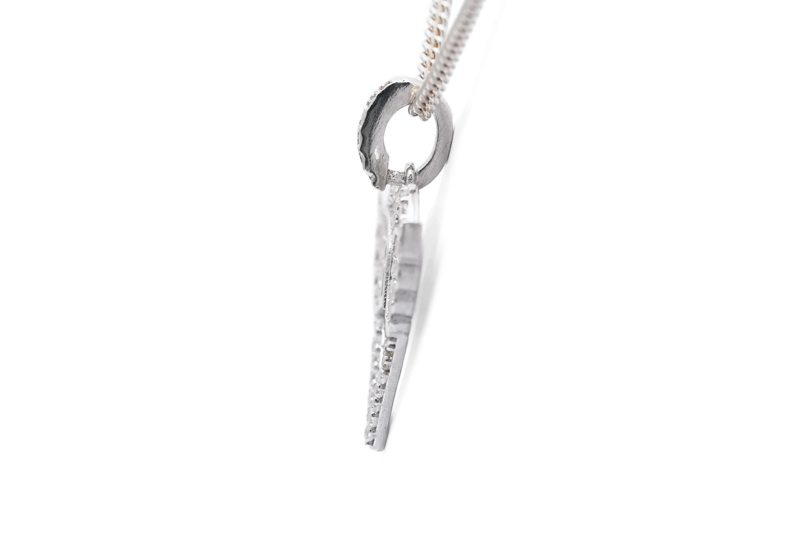 Pendentif contemporain en argent 925 serti de zirconiums