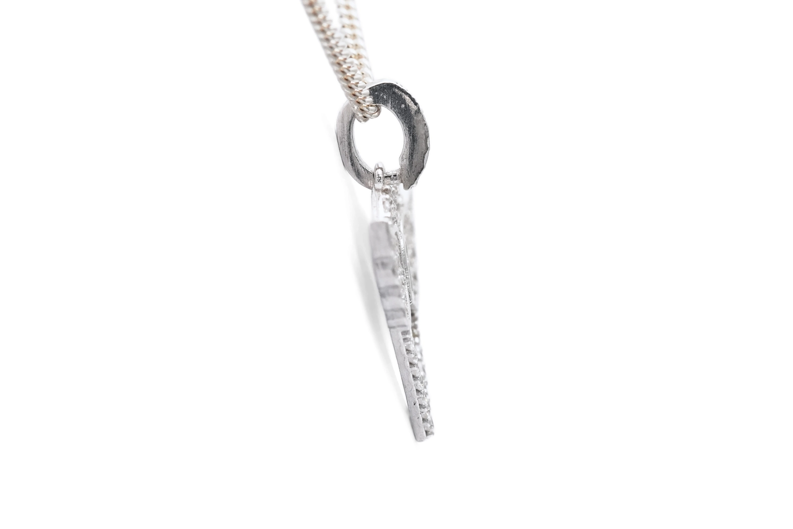Pendentif contemporain en argent 925 serti de zirconiums