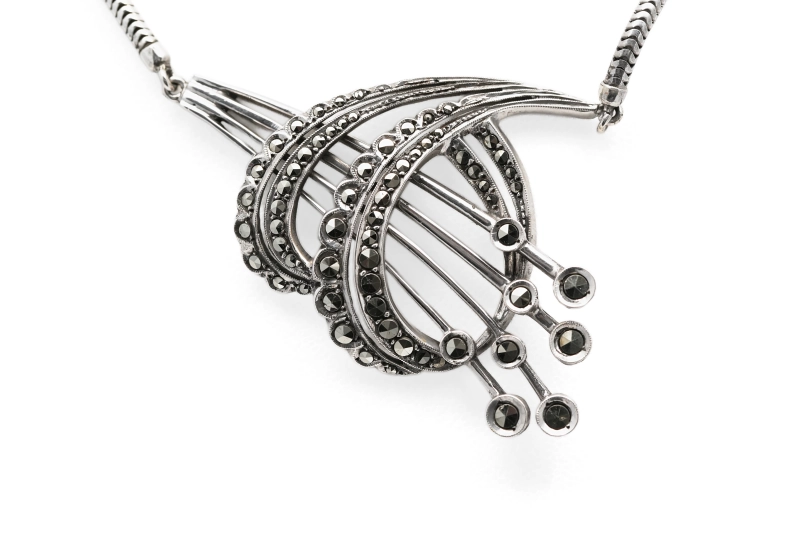 Collier Années 50 en argent 835 serti de marcassites