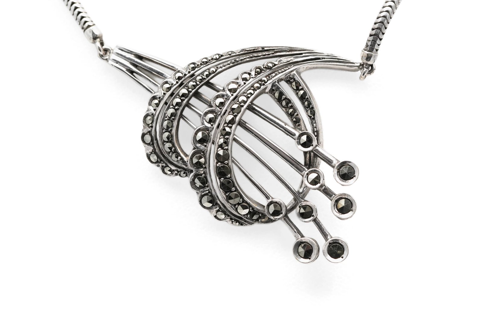 Collier Années 50 en argent 835 serti de marcassites