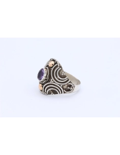 Bague contemporaine en argent 925, sertie d'une améthyste-The Vintage Workshop