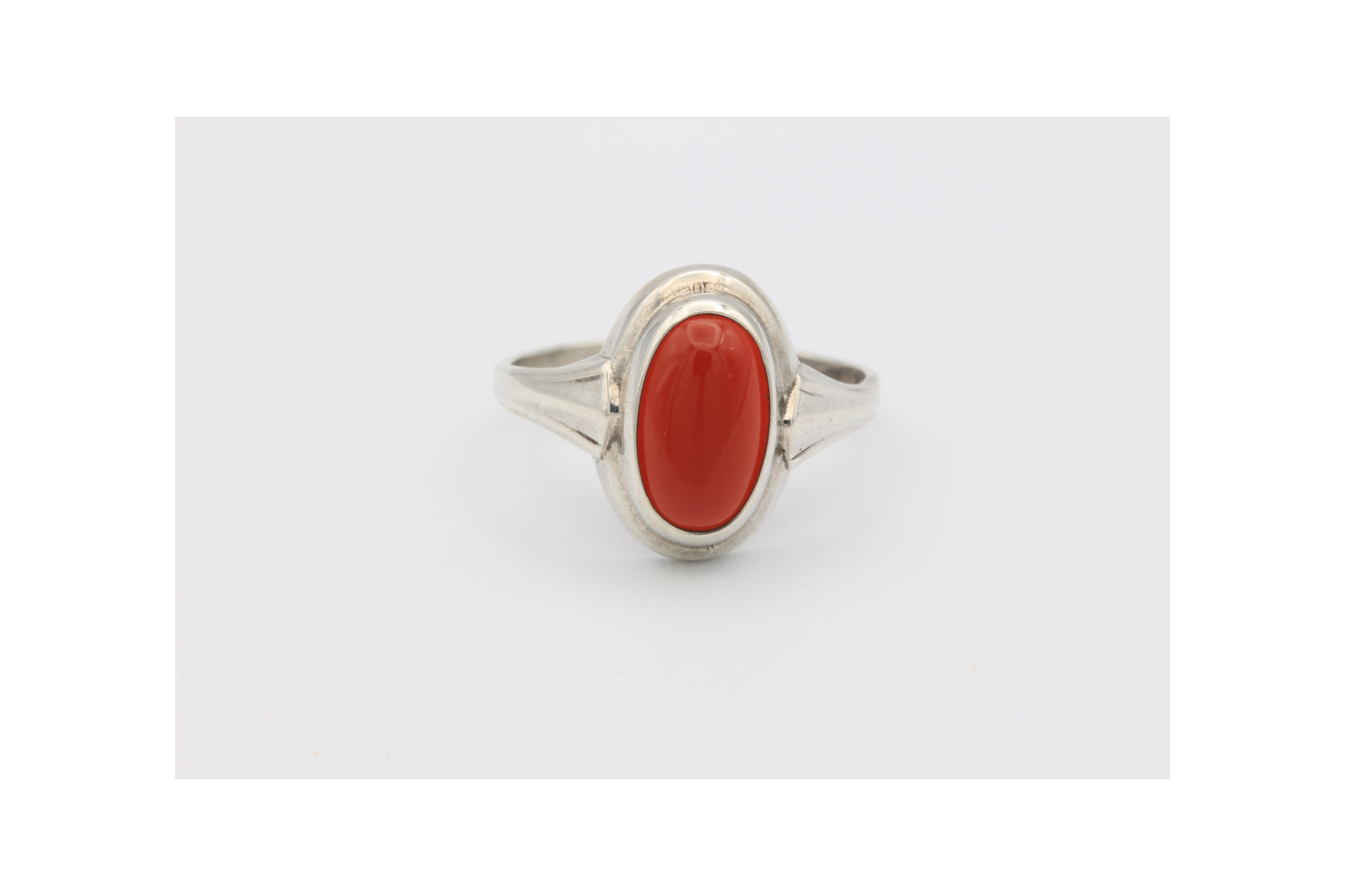 Bague Art Déco en argent 835, sertie d'une cornaline-The Vintage Workshop