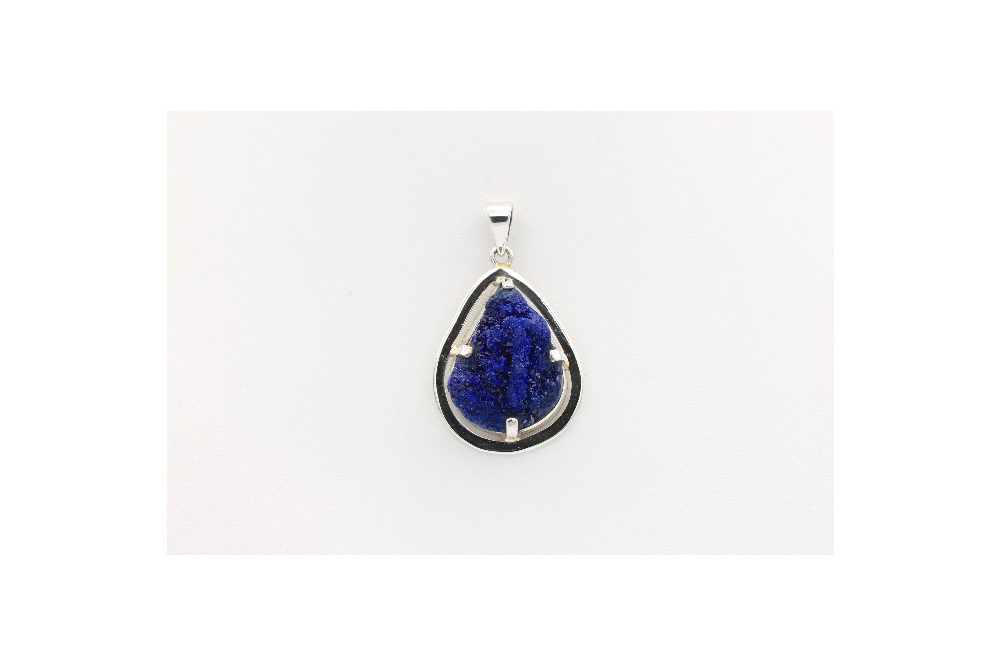 Pendentif contemporain en argent 925 et azurite brute-The Vintage Workshop