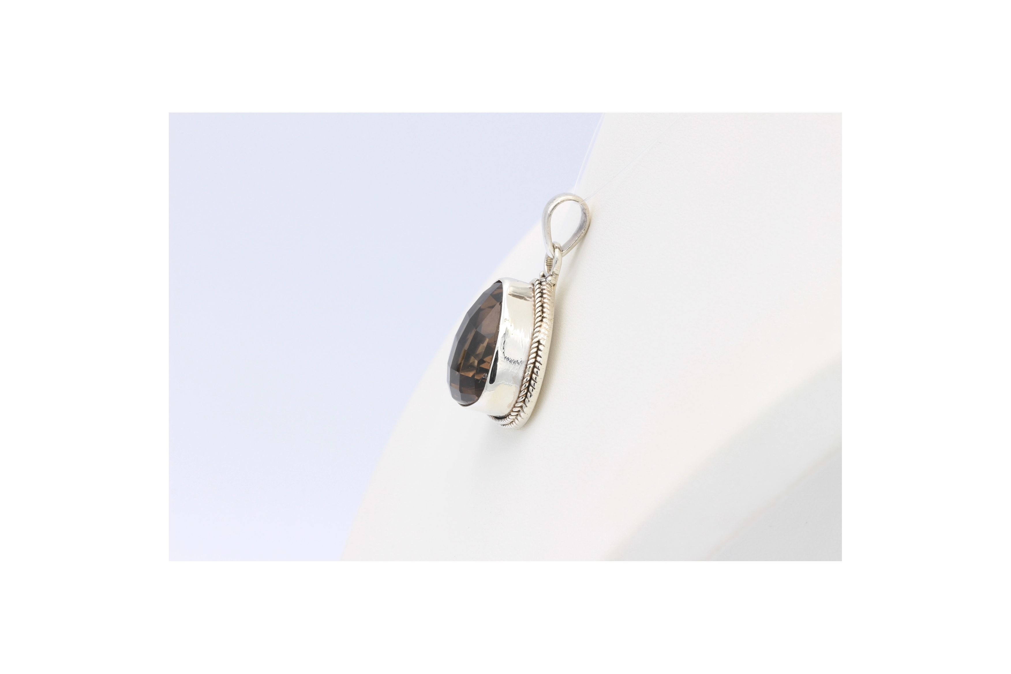 Pendentif contemporain en argent 925 et quartz fumé-The Vintage Workshop
