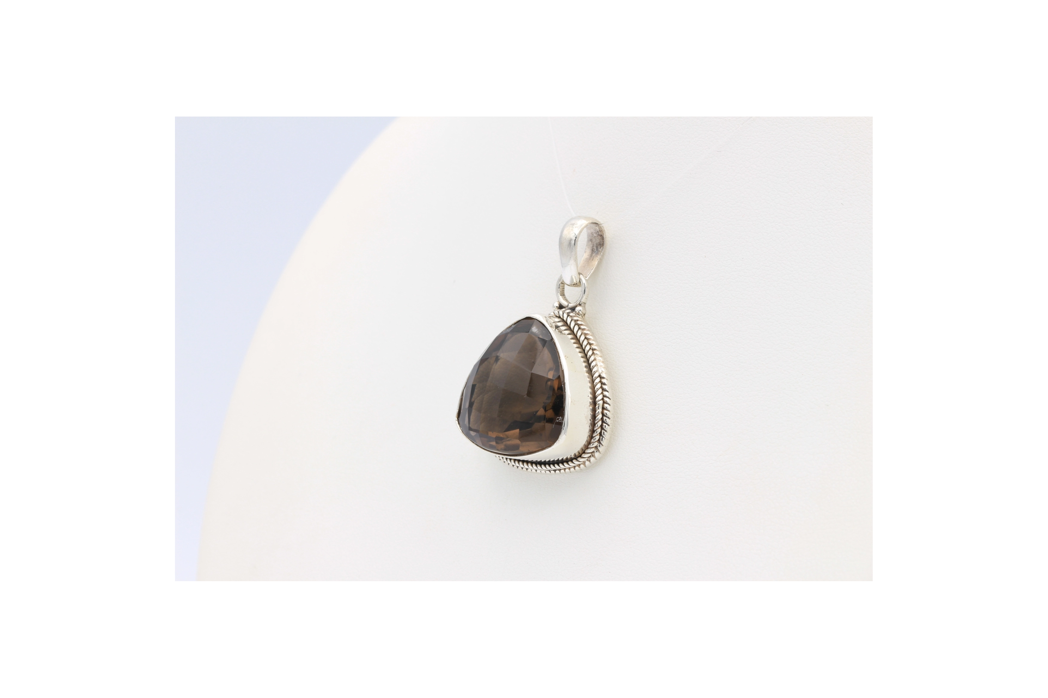 Pendentif contemporain en argent 925 et quartz fumé-The Vintage Workshop