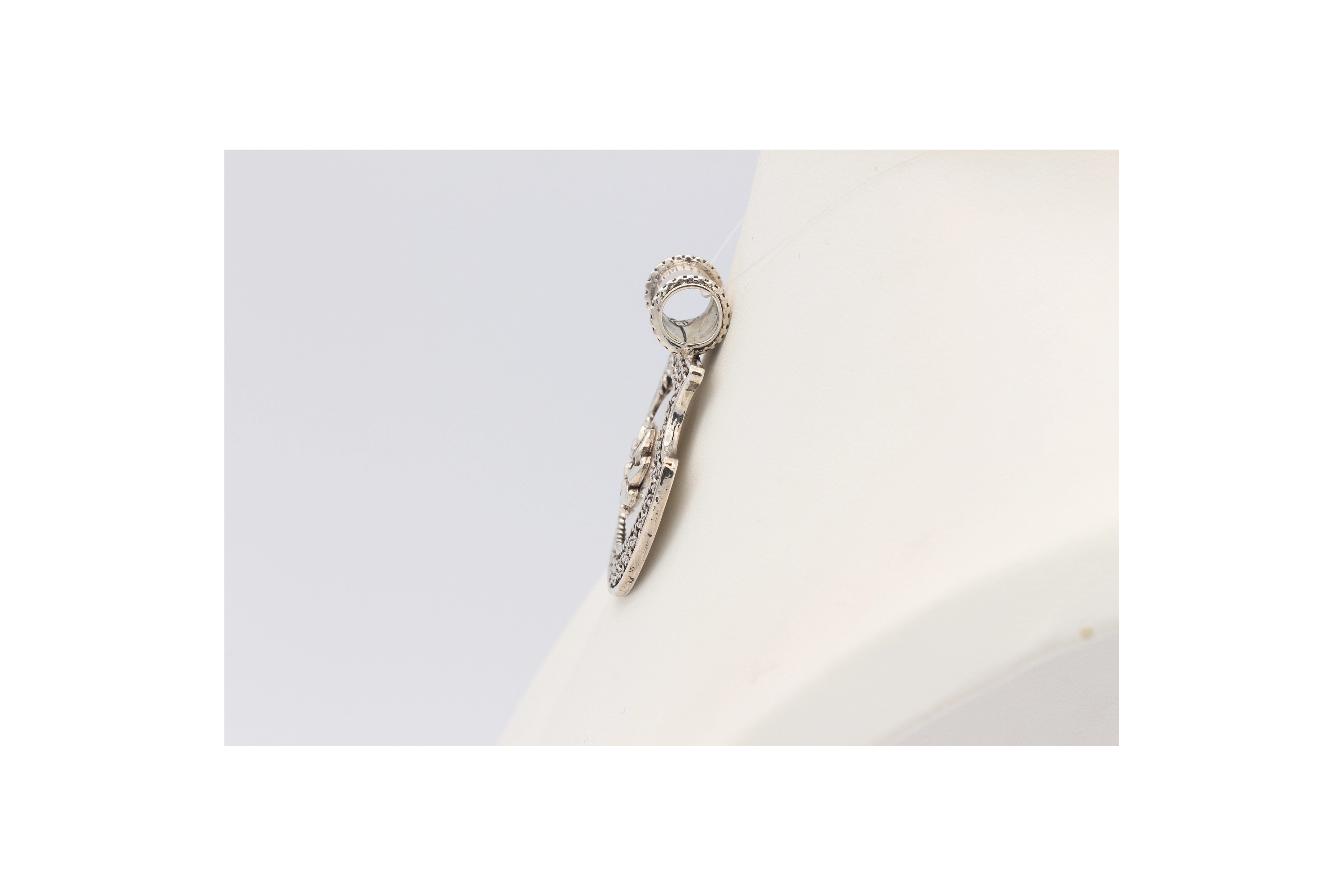 Pendentif ethnique contemporain en argent 925-The Vintage Workshop
