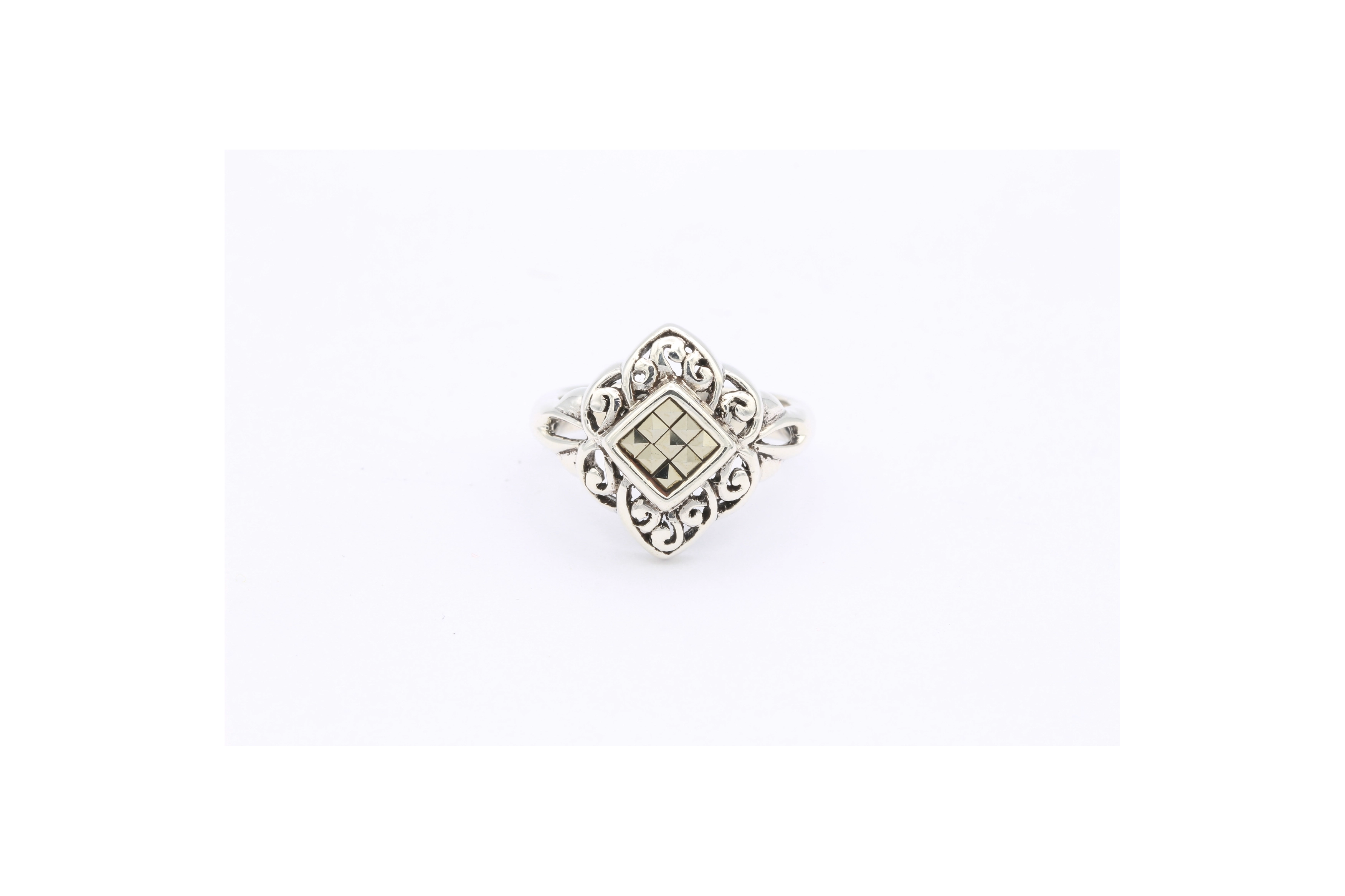 Bague contemporaine en argent 925 sertie de marcassites-The Vintage Workshop