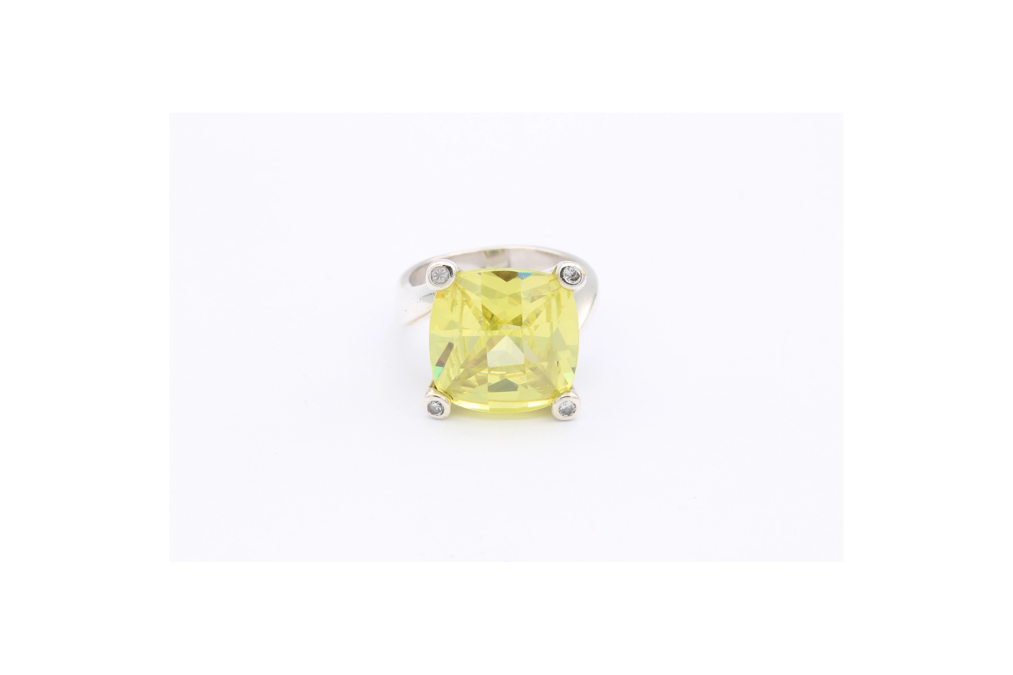 Bague contemporaine en argent 925 sertie de zirconium - - 1