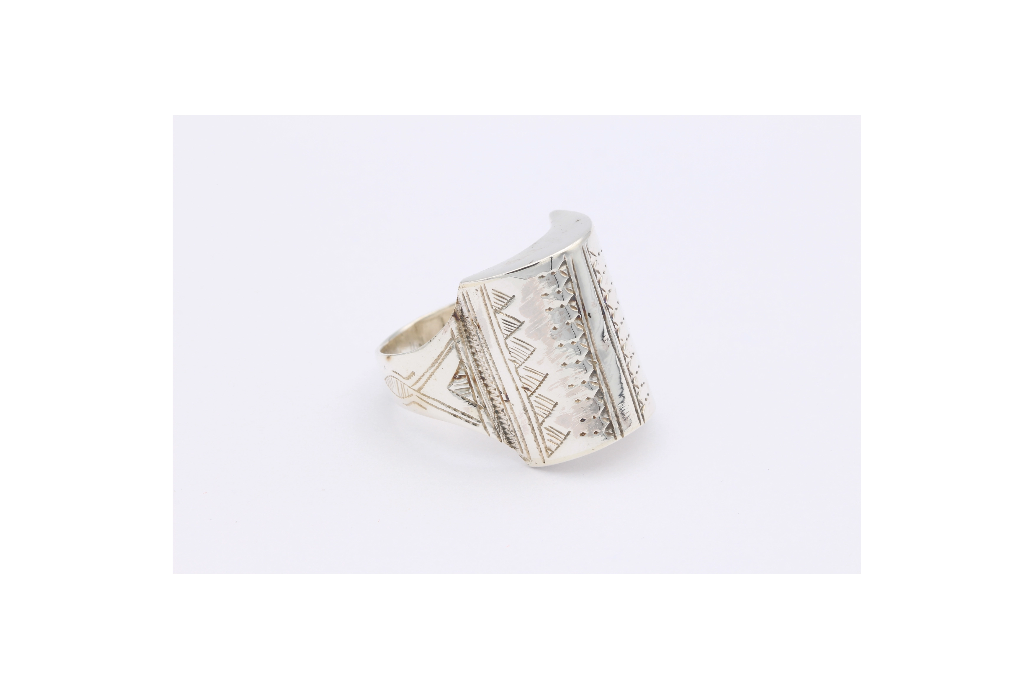 Bague "ethnique" contemporaine en argent 925-The Vintage Workshop