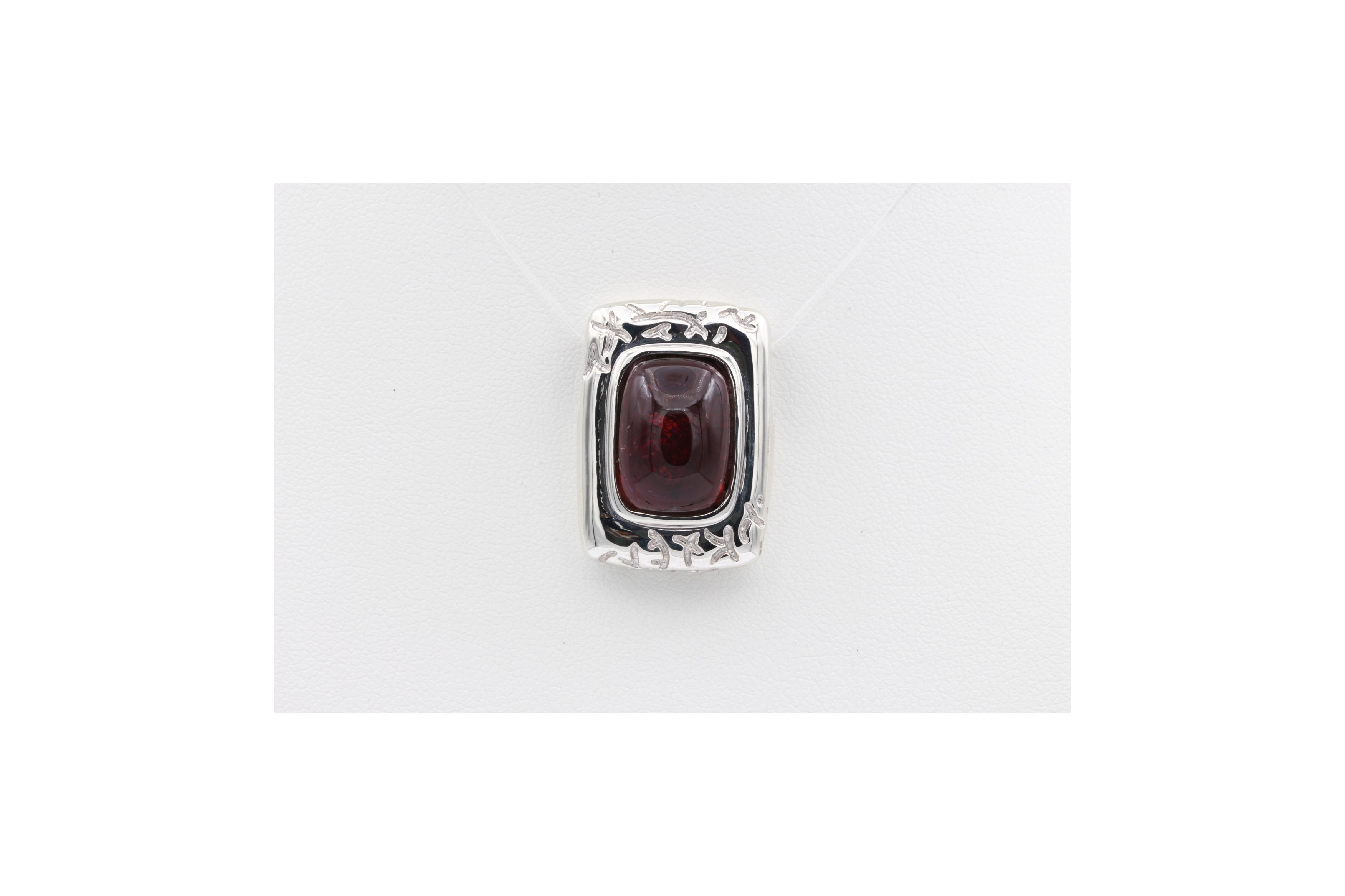 Pendentif contemporain en argent 925 serti de grenat-The Vintage Workshop