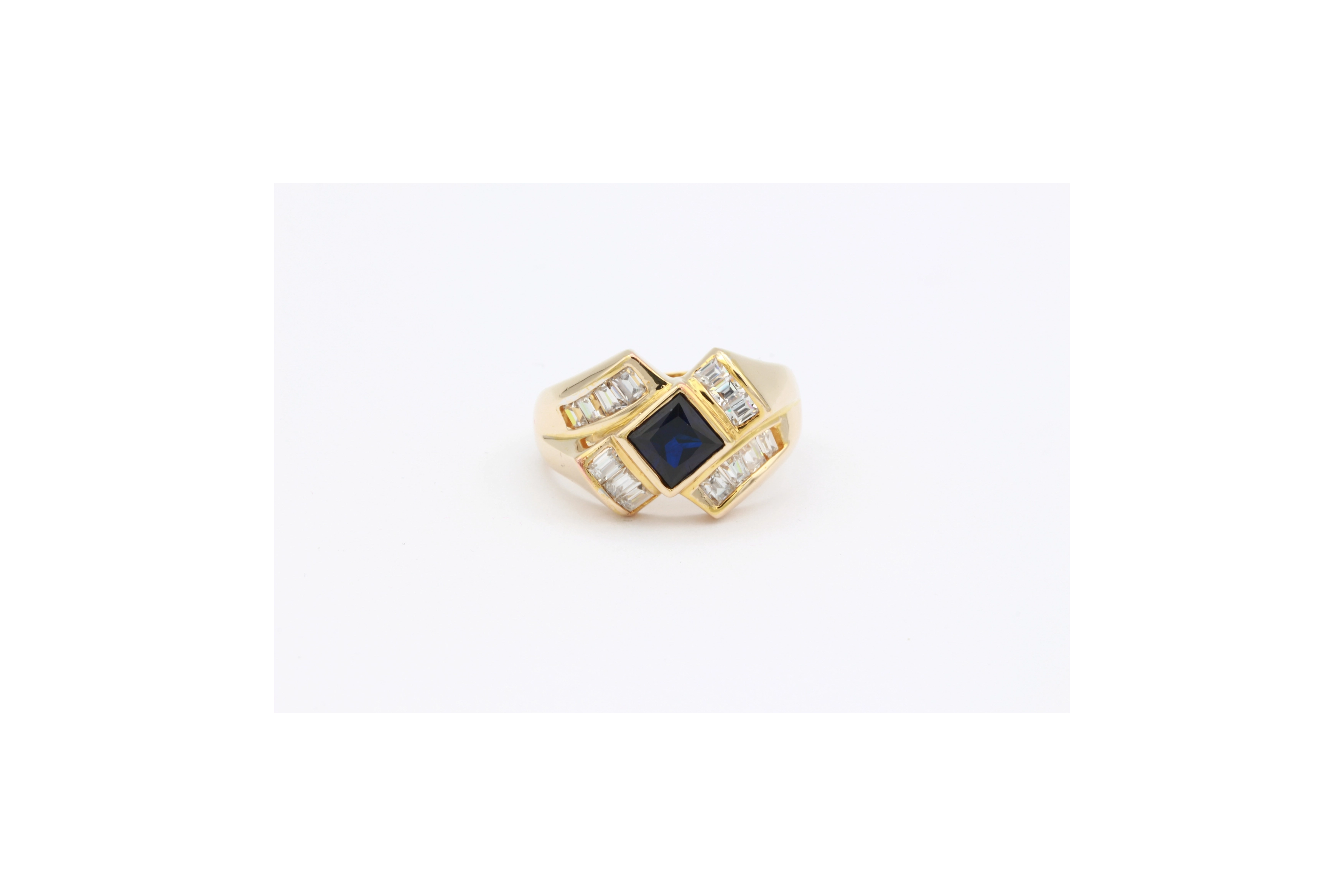 Bague contemporaine en vermeil (argent 925) sertie d'un saphir de synthèse et de zirconium - - 1