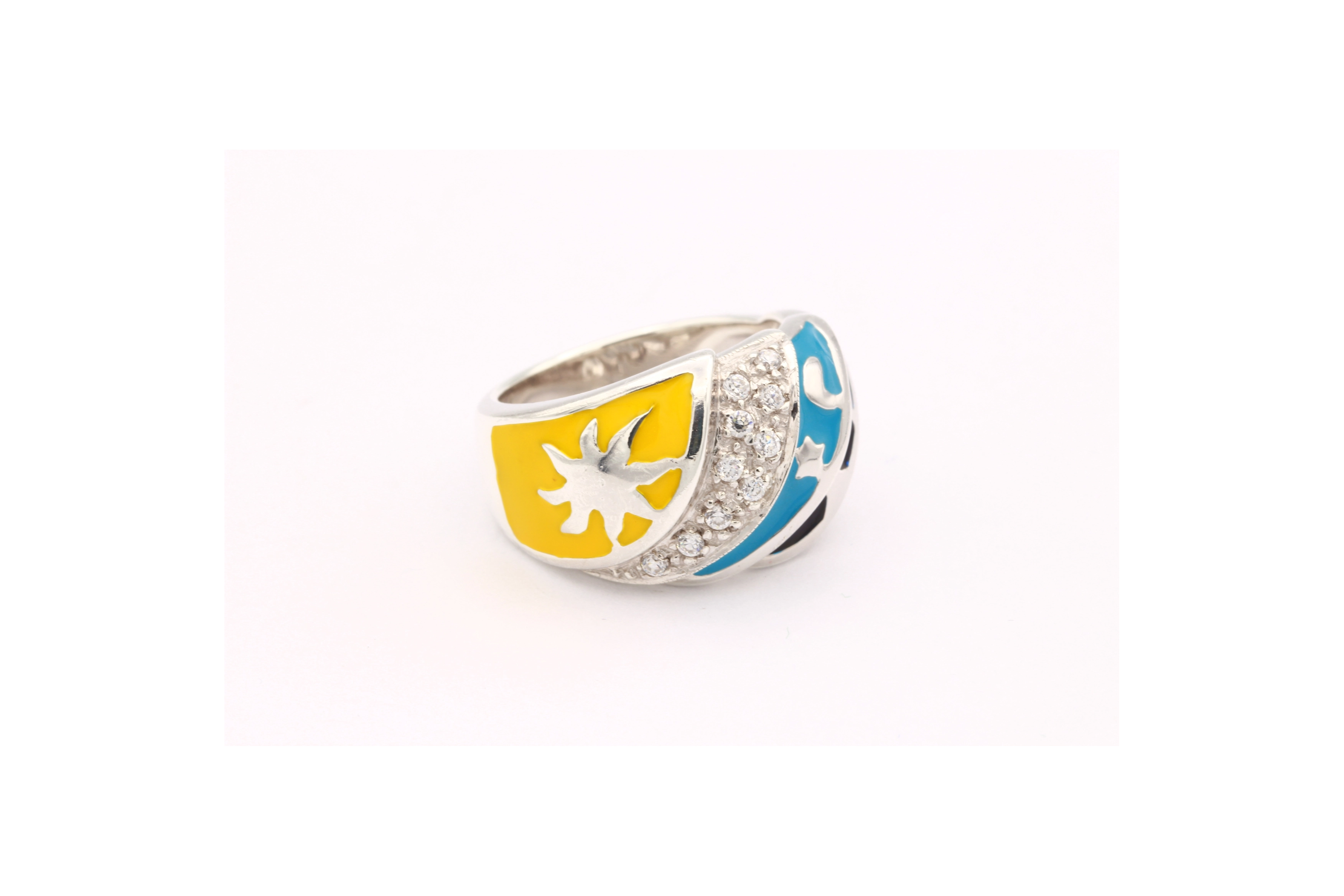 Bague contemporaine en argent 925 et émail sertie de zirconium-The Vintage Workshop