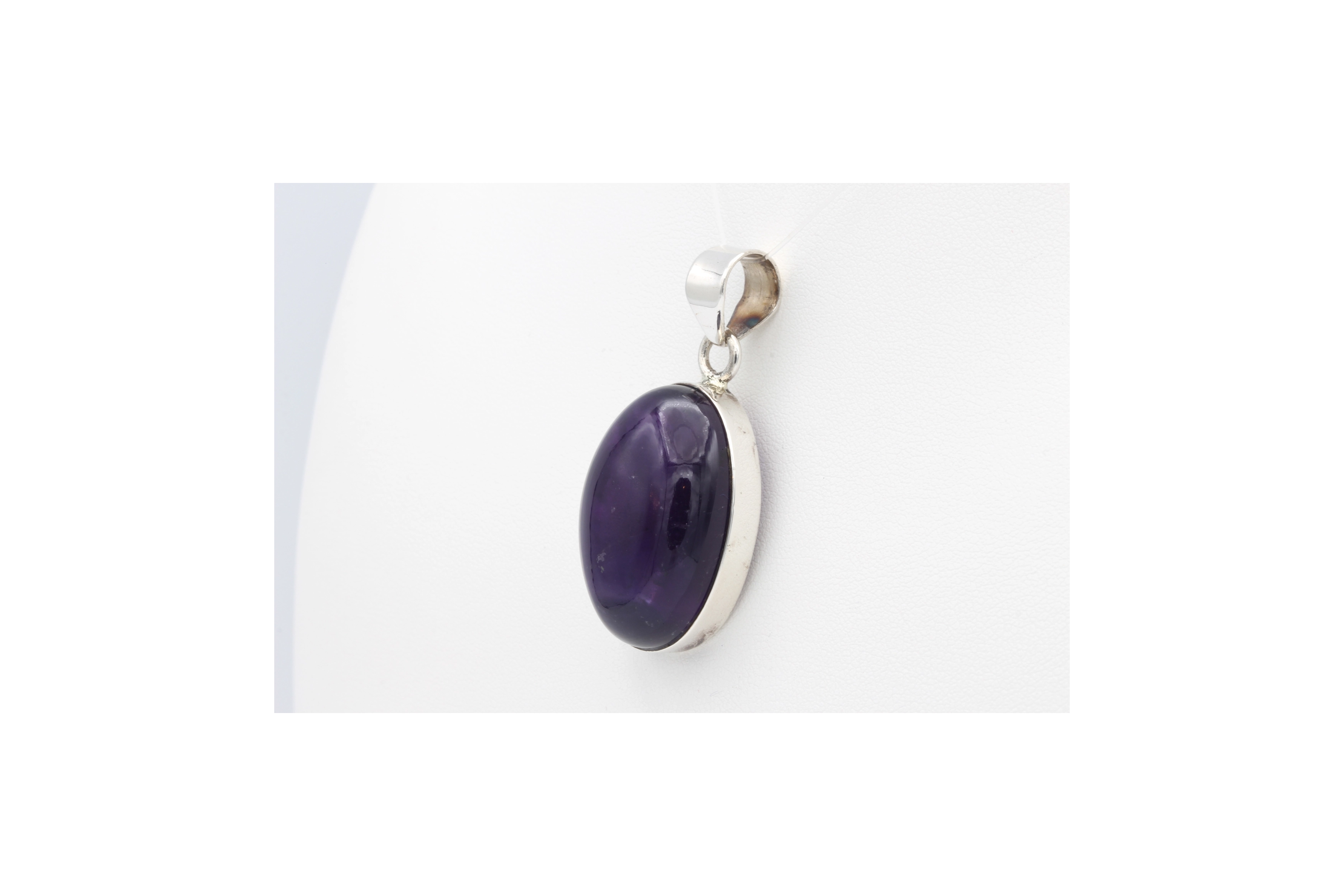 Pendentif contemporain en argent 925 serti d'améthyste-The Vintage Workshop