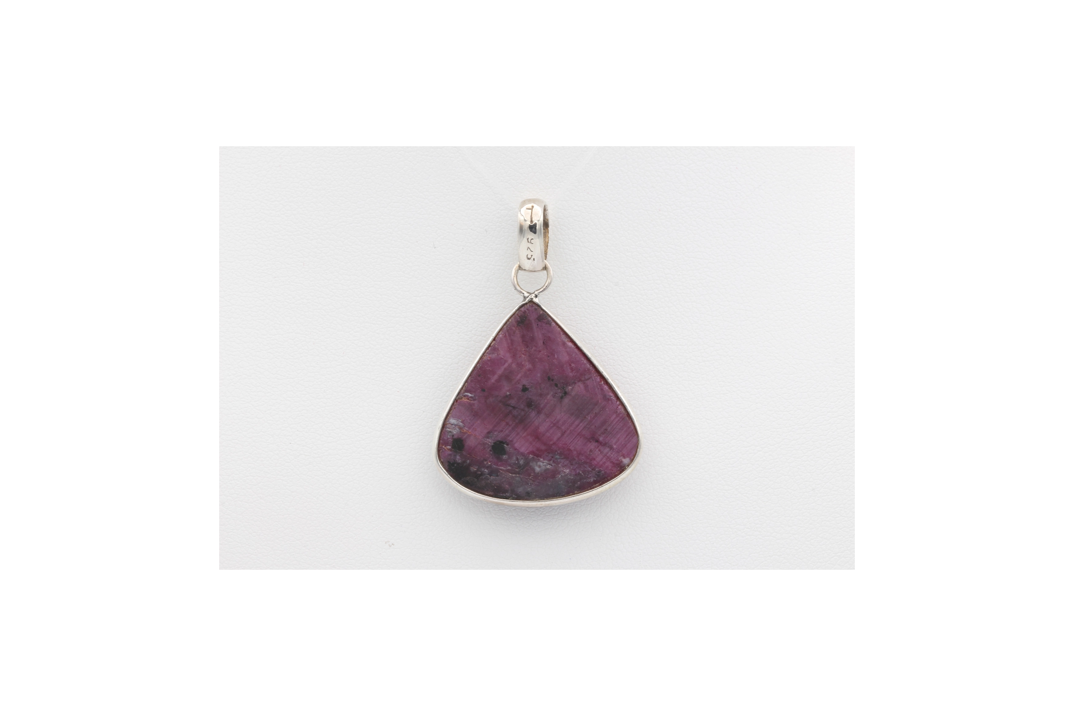 Pendentif contemporain en argent 925 serti de rubis - - 4