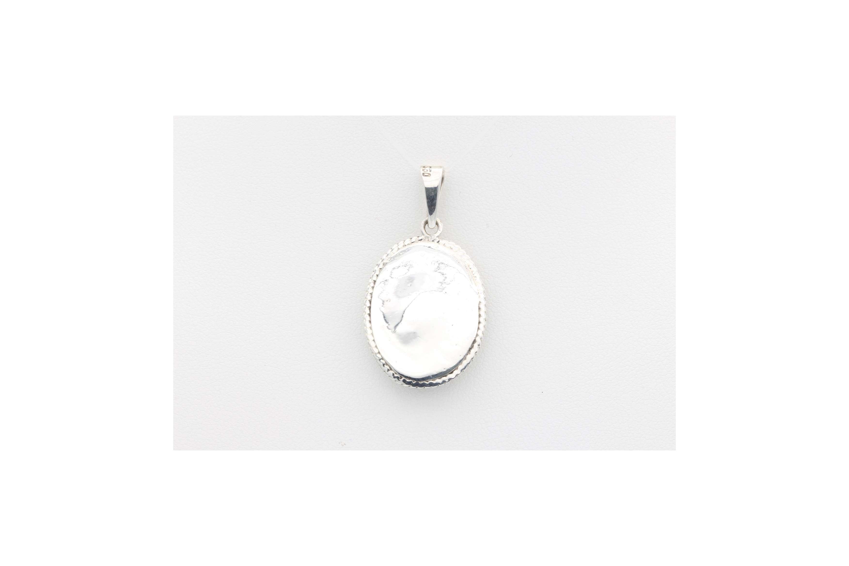 Pendentif Années 70 en argent 925 serti d'andalousite-The Vintage Workshop